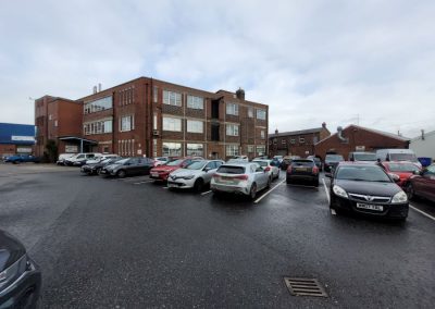 car park included with offices to rent