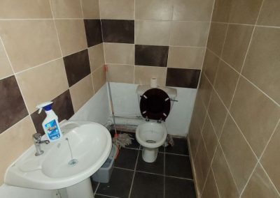Toilet at 38 Chorley Road Swinton shop to let