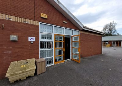 Light industrial unit in Newton Heath Manchester to let