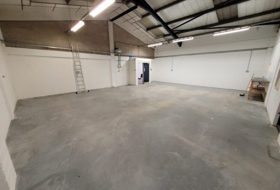 Warehouse unit to rent in Manchester Newton Heath