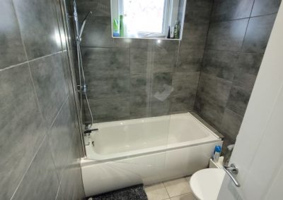 Bathroom at 111 Beech Road flat for sale