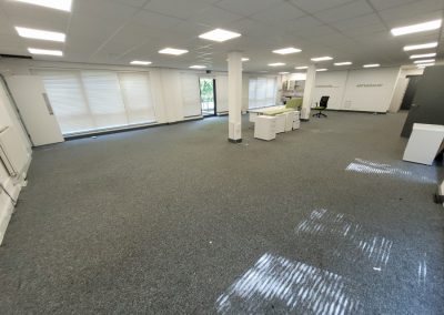 Open plan office space to rent in Thelwall